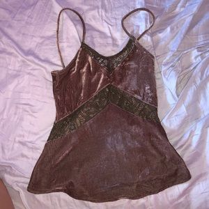 URBAN OUTFITTERS (kimchi blue) Velvet Tank Top